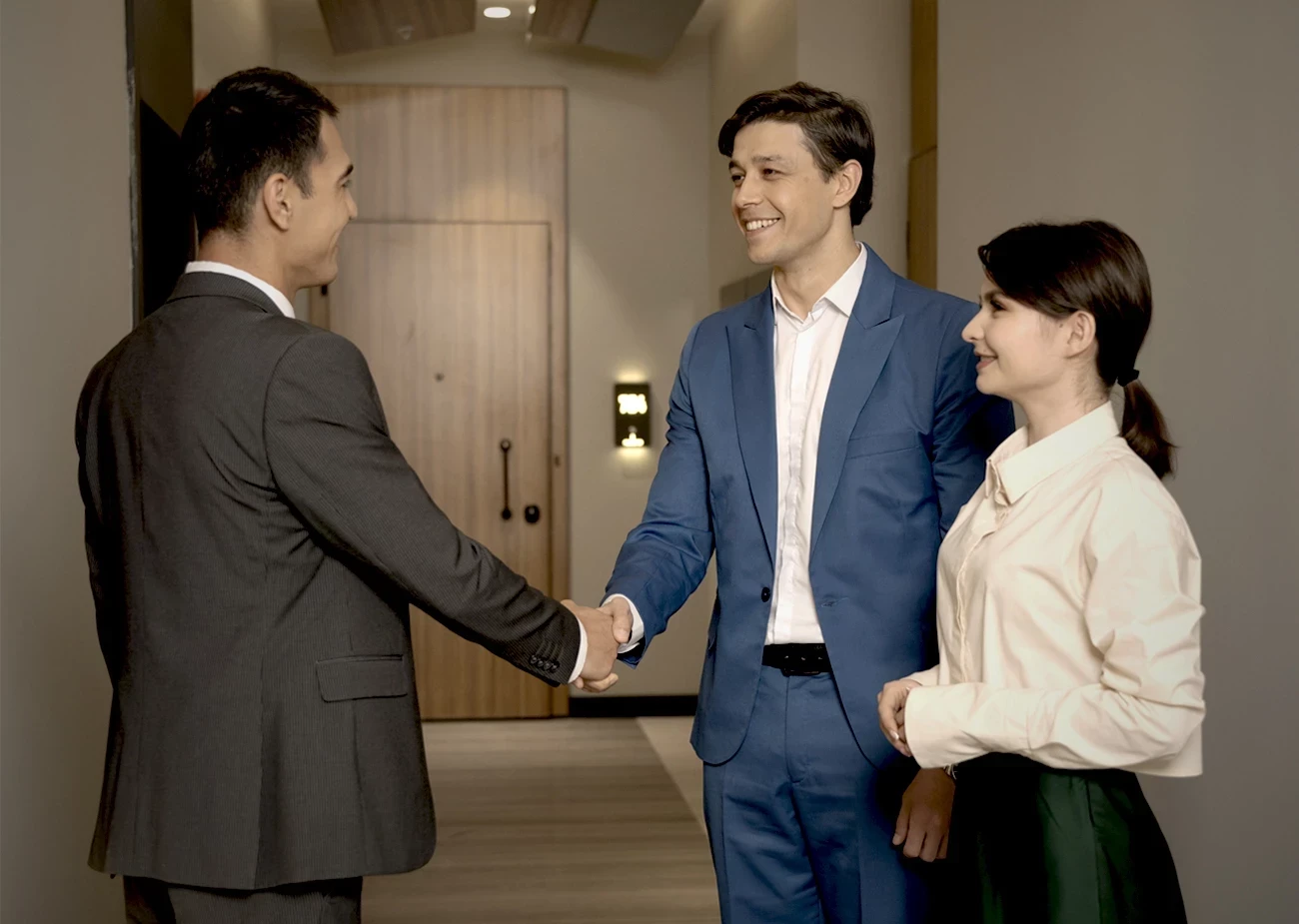 Become neighbors with your friends and get a bonus for it!